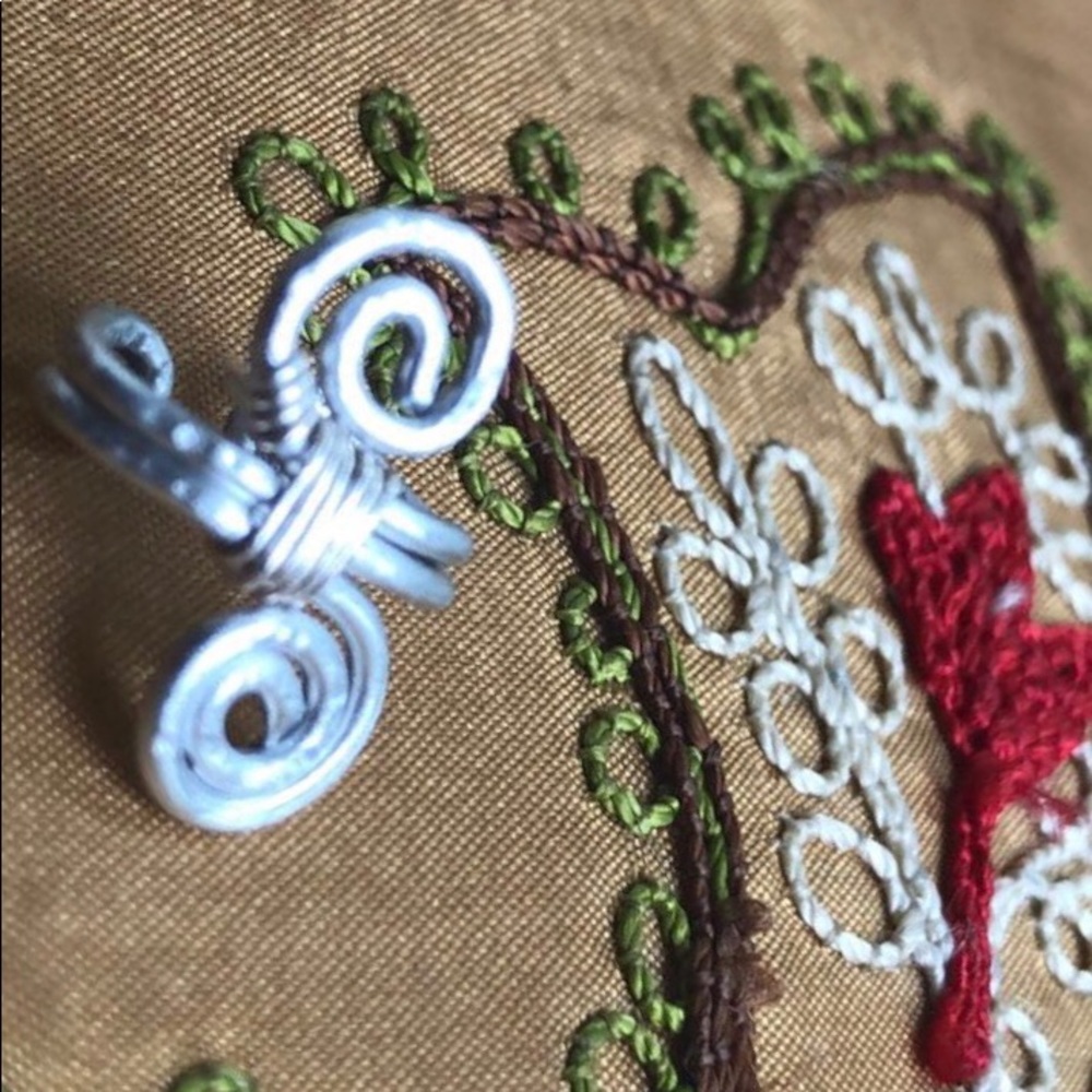 *HANDMADE* Ear Cuff - Picture 3 of 3